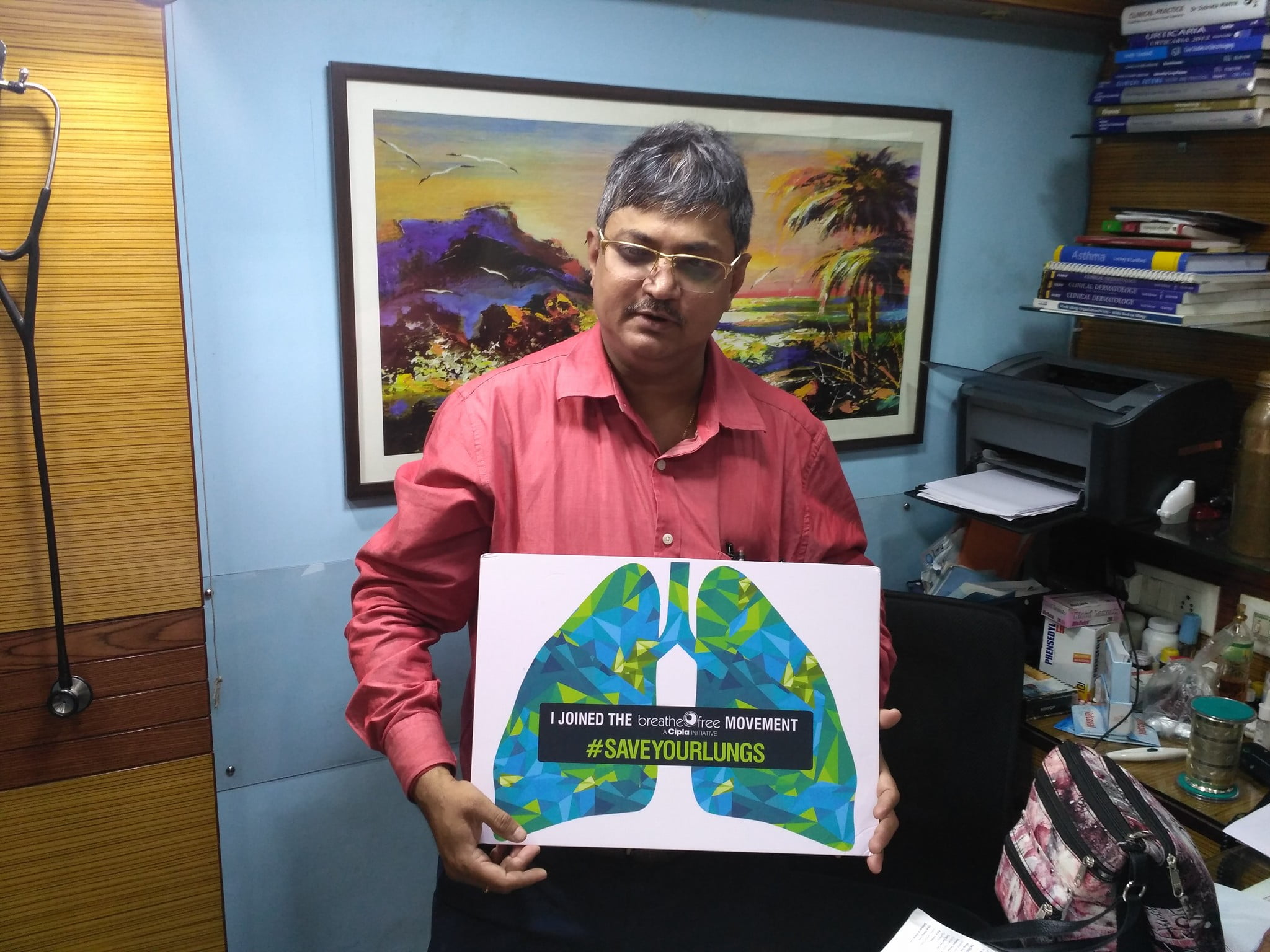 Now no worries for Allergic Asthma! Consult Dr. Naren Pandey to live an allergy free life